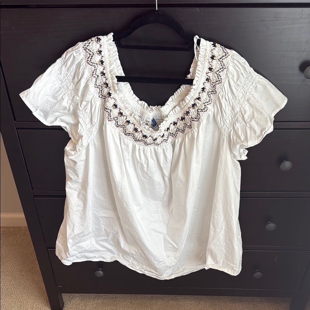 Old Navy White Flutter Sleeve Blouse with Ruffled Neckline